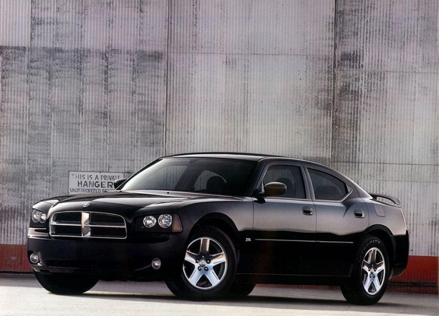  Dodge Charger 2005 года  (фото 8 из 18)